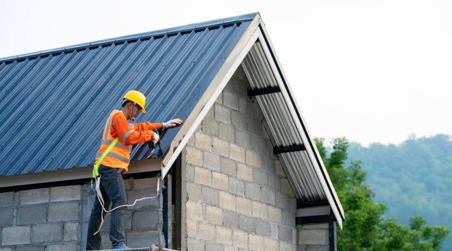 Expert Emergency Roof Repairs services in Tomahawk, WI